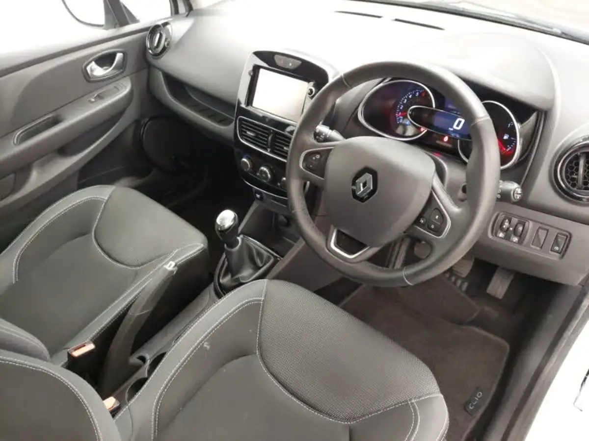 2017-renault-clio-09-tce-dynamique-nav-big-12