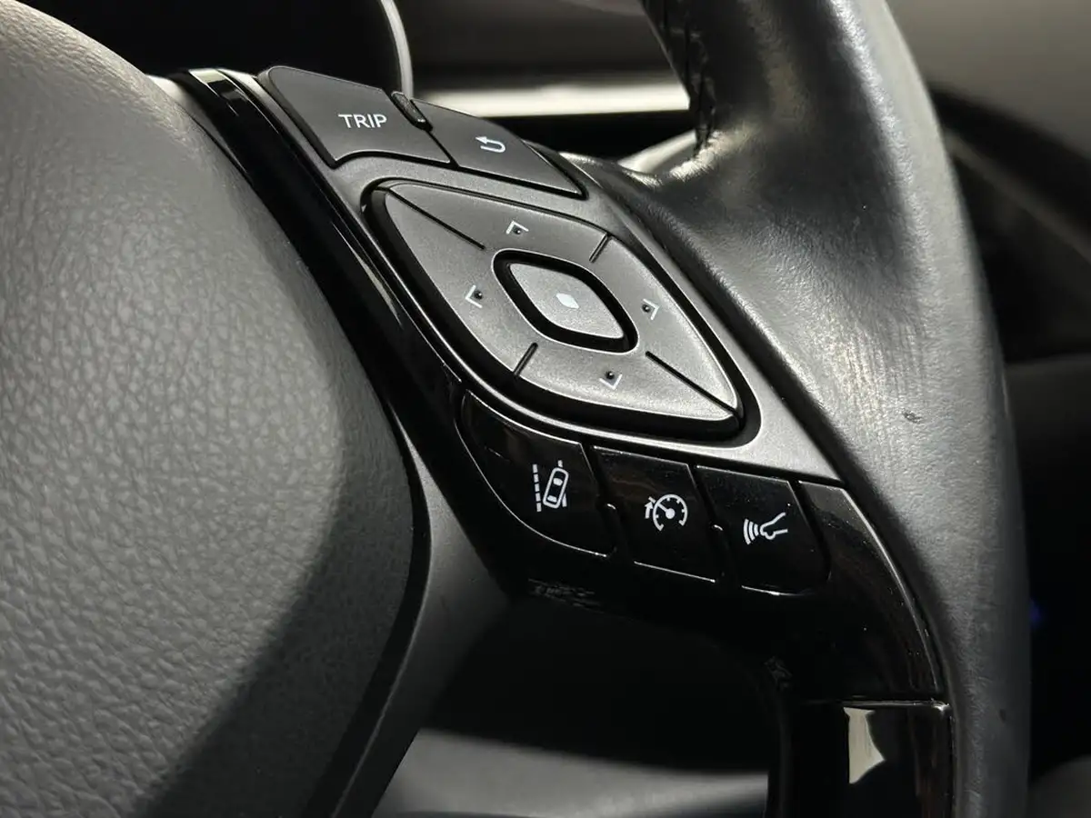 2017-toyota-c-hr-18-vvt-i-excel-big-13