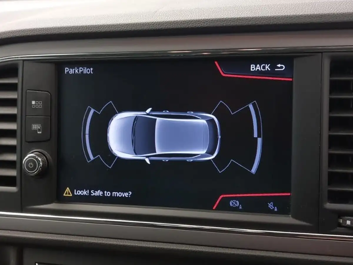 2019-seat-leon-15-tsi-evo-se-dynamic-hatchback-big-10