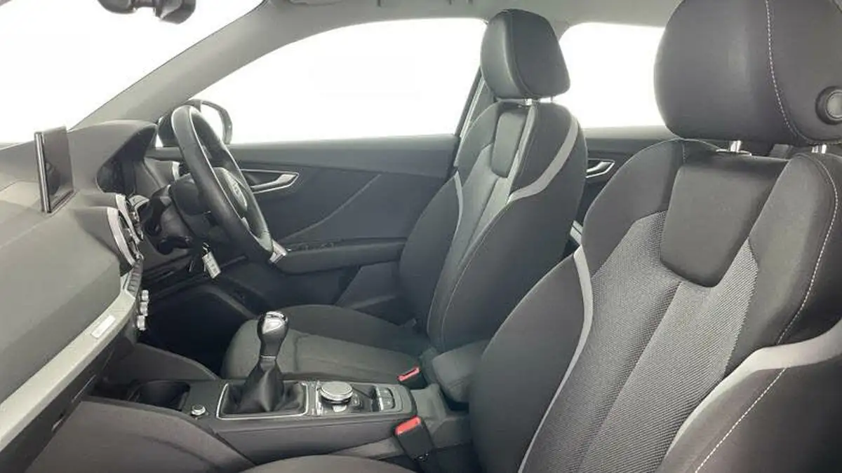 2022-audi-q2-10-30-tfsi-sport-big-40