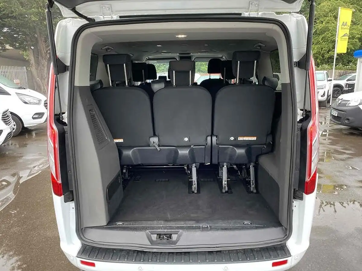 2018-ford-tourneo-custom-20tdci-320-l2-zetec-130ps-big-9