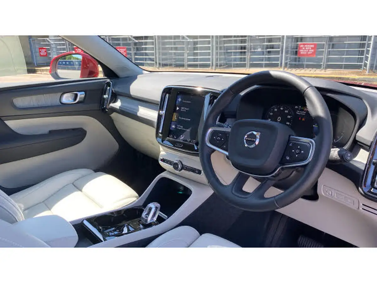 2022-volvo-xc40-15-t5-inscription-pro-big-4