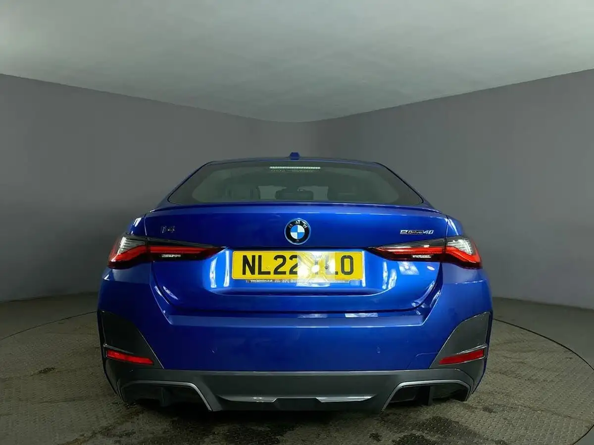 2022-bmw-i4-e-edrive40-m-sport-big-6
