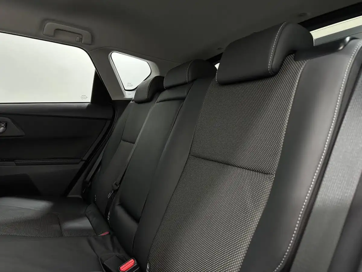 2018-toyota-auris-18-vvt-i-hsd-excel-hatchback-big-36