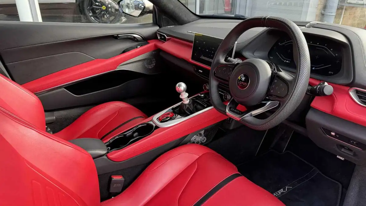 2023-lotus-emira-35-first-edition-v6-big-9
