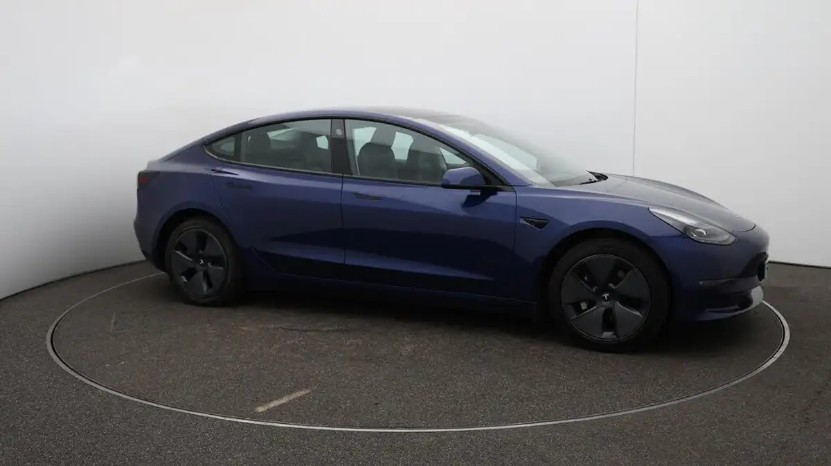 2021-tesla-model-3-e-long-range-awd-big-38