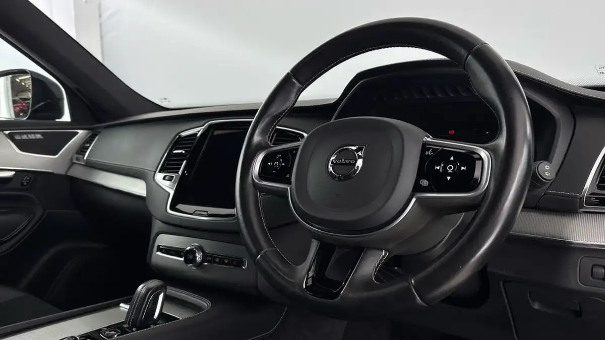 2020-volvo-xc90-20-t8-r-design-plug-in-hybrid-big-8