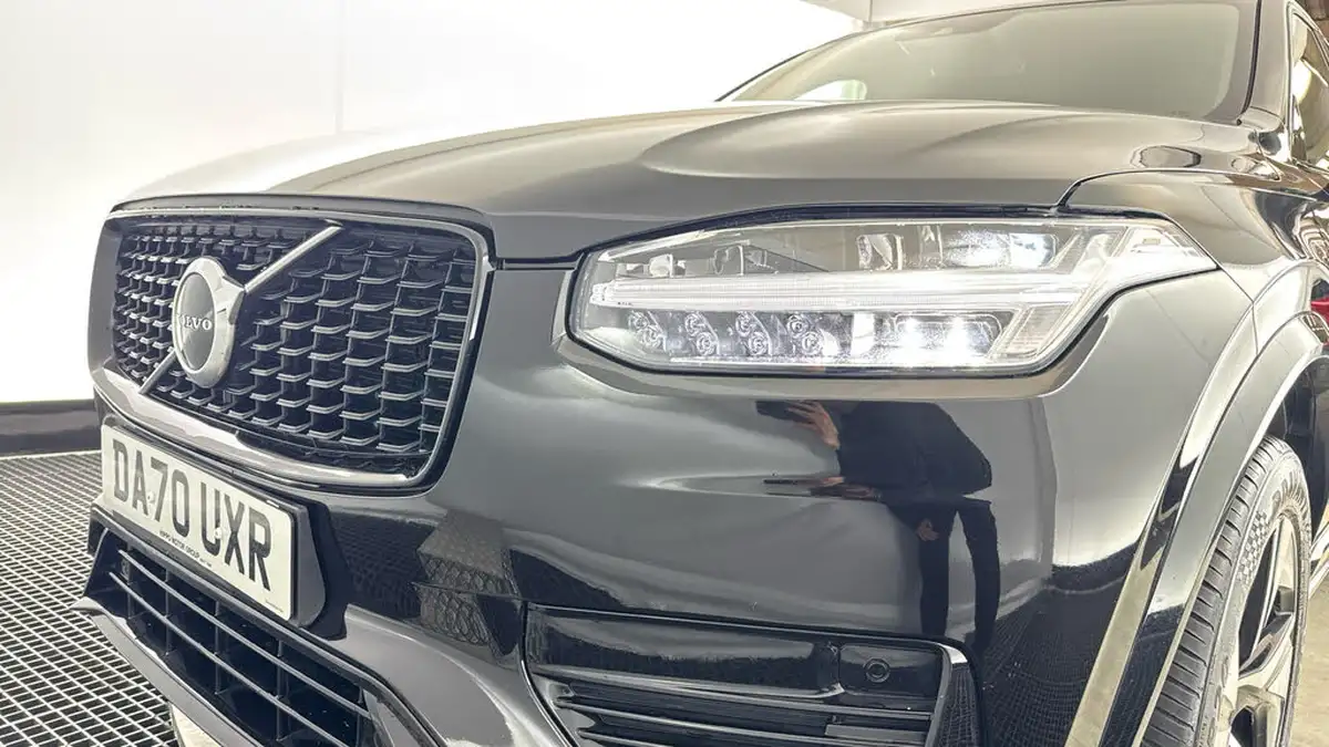 2020-volvo-xc90-20-t8-r-design-plug-in-hybrid-big-32