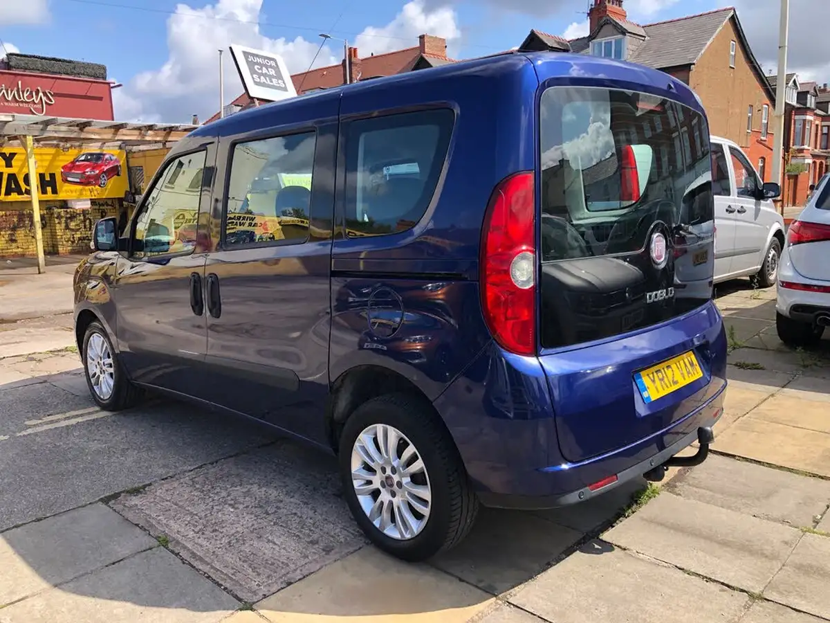 2012-fiat-doblo-16td-eleganza-16-16v-multijet-105bhp-7seat-1590cc-big-4