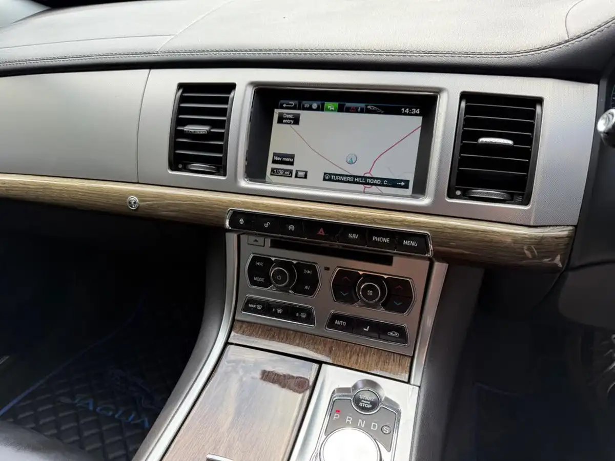 2013-jaguar-xf-22td-premium-luxury-200ps-ss-sportbrake-5d-auto-big-34