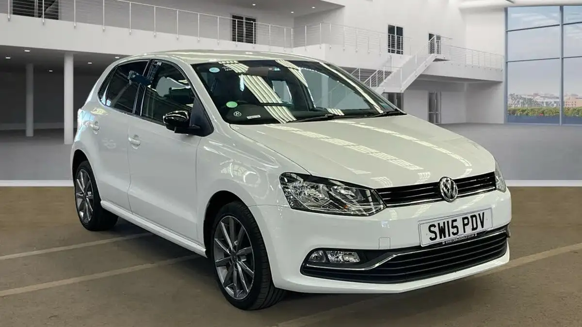 2015-volkswagen-polo-12-tsi-se-design-5d-big-0