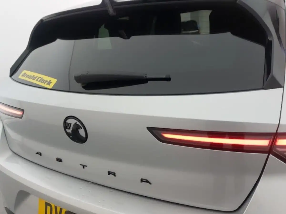 2024-vauxhall-astra-12-turbo-ultimate-130ps-hatchback-big-14