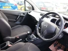 2013-citroen-c3-12-selection-82ps-small-2