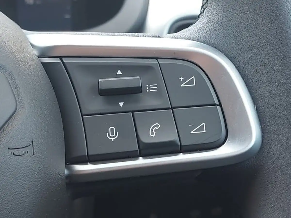 2025-jeep-avenger-12-gse-summit-big-17