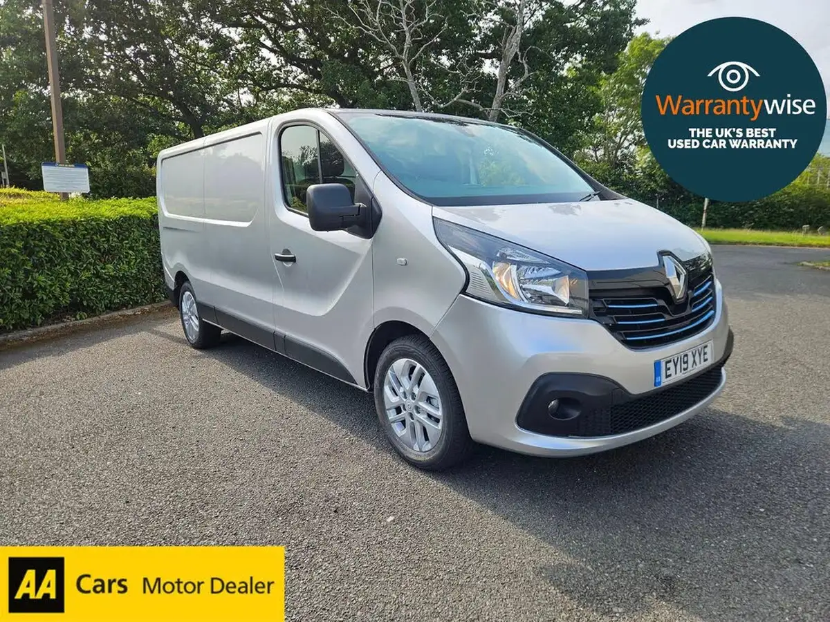 2019-renault-trafic-16dci-ll29-120-sport-nav-e6-panel-van-big-0