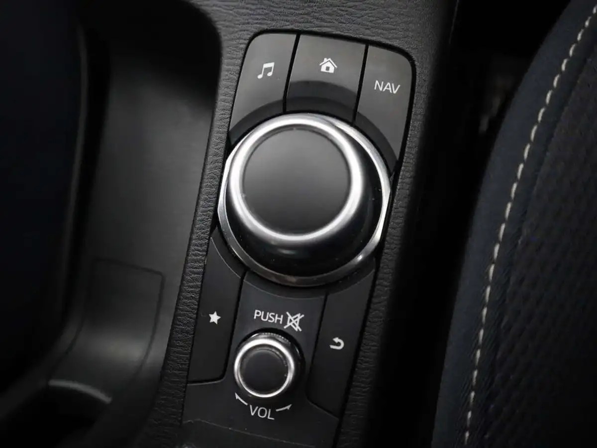 2022-mazda-mazda2-15-skyactiv-g-sport-big-28