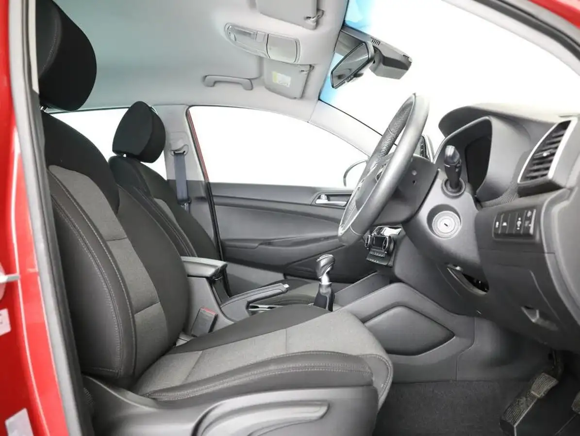 2019-hyundai-tucson-16-gdi-se-nav-big-18