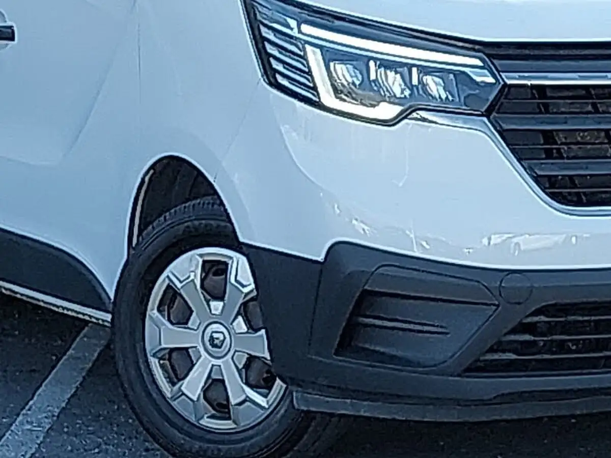 2022-renault-trafic-20dci-ll30-150-business-big-8