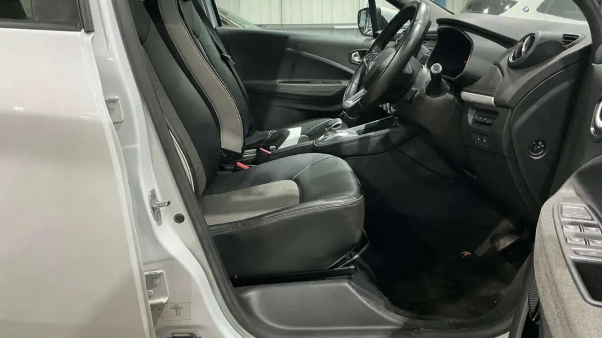 2021-renault-zoe-e-gt-line-big-8