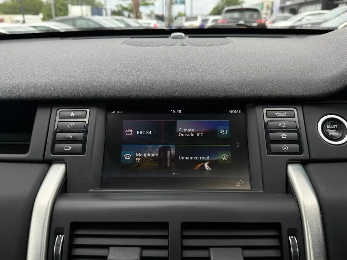 2017-land-rover-discovery-sport-20td4-hse-180ps-station-wagon-auto-big-26