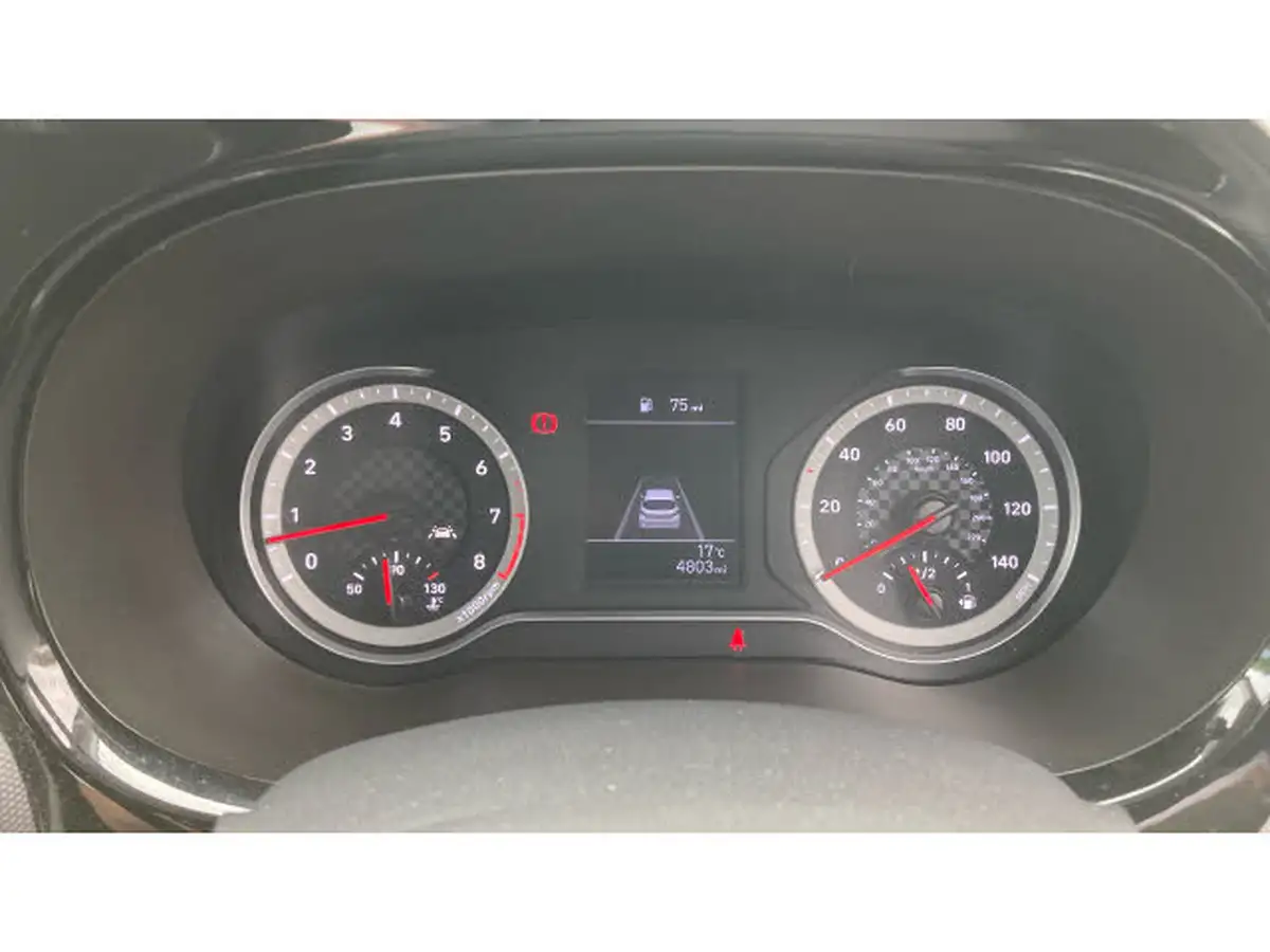 2021-hyundai-i10-12-se-connect-big-17