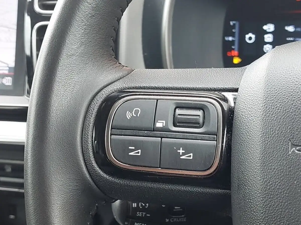 2022-citroen-c5-aircross-15bluehdi-shine-ss-big-10
