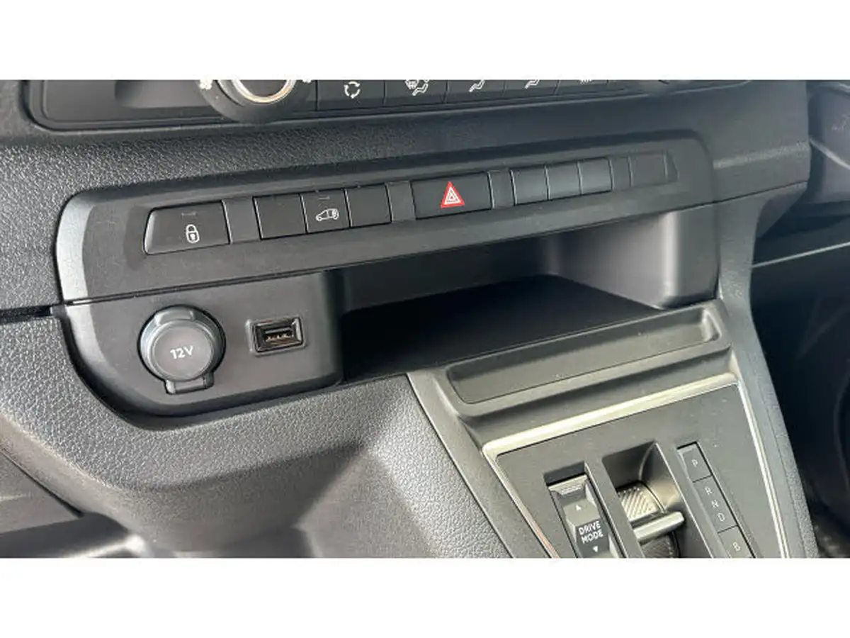 2024-toyota-proace-city-e-icon-l2-big-22