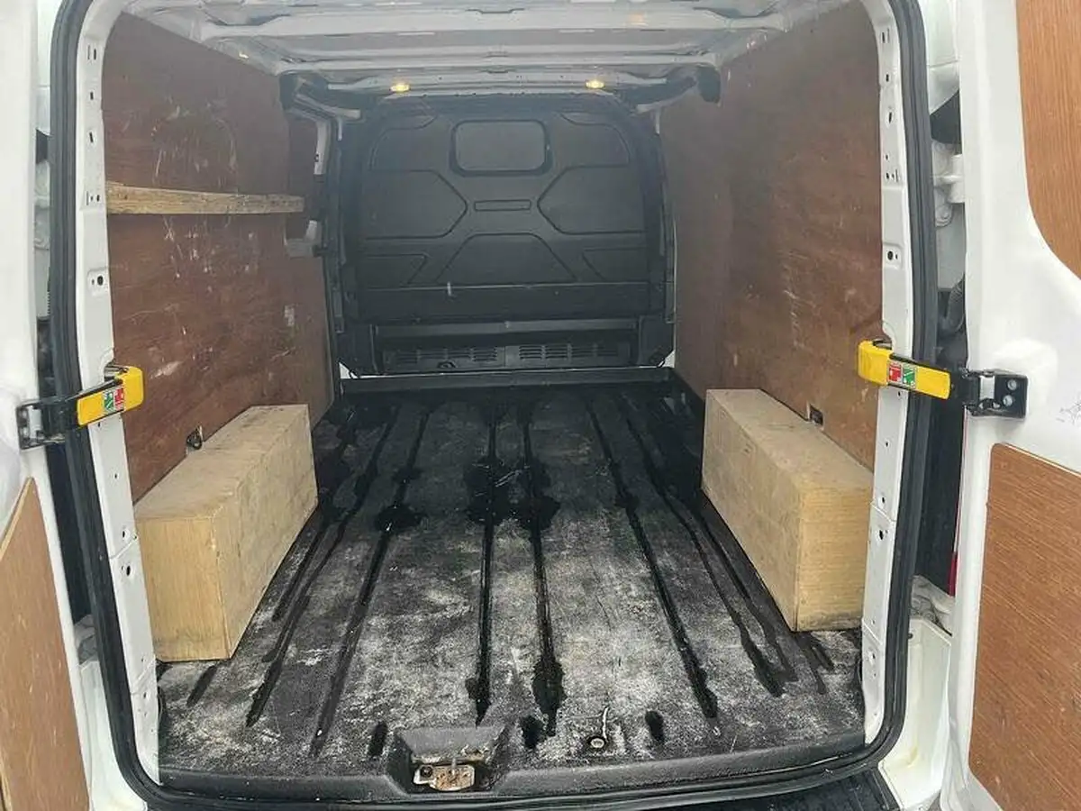 2022-ford-transit-custom-20tdci-300-l1h1-trend-105pseu6dt-panel-van-big-15