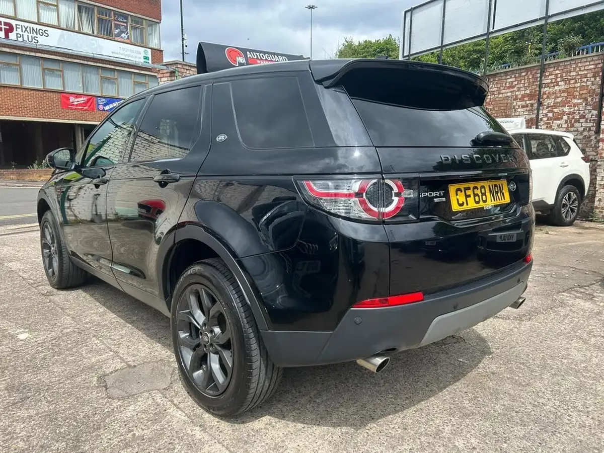 2019-land-rover-discovery-sport-20td4-landmark-big-2