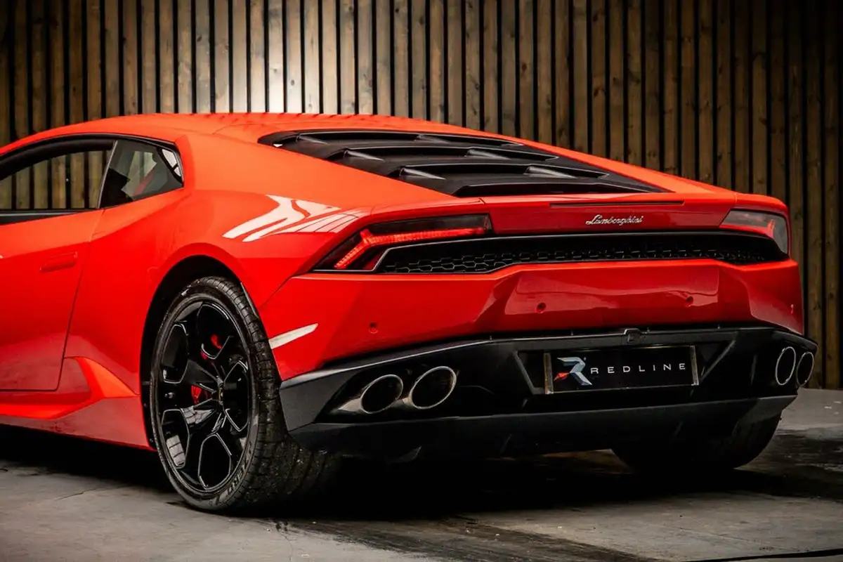 2016-lamborghini-huracan-52-lp-610-4-4wd-coupe-big-19