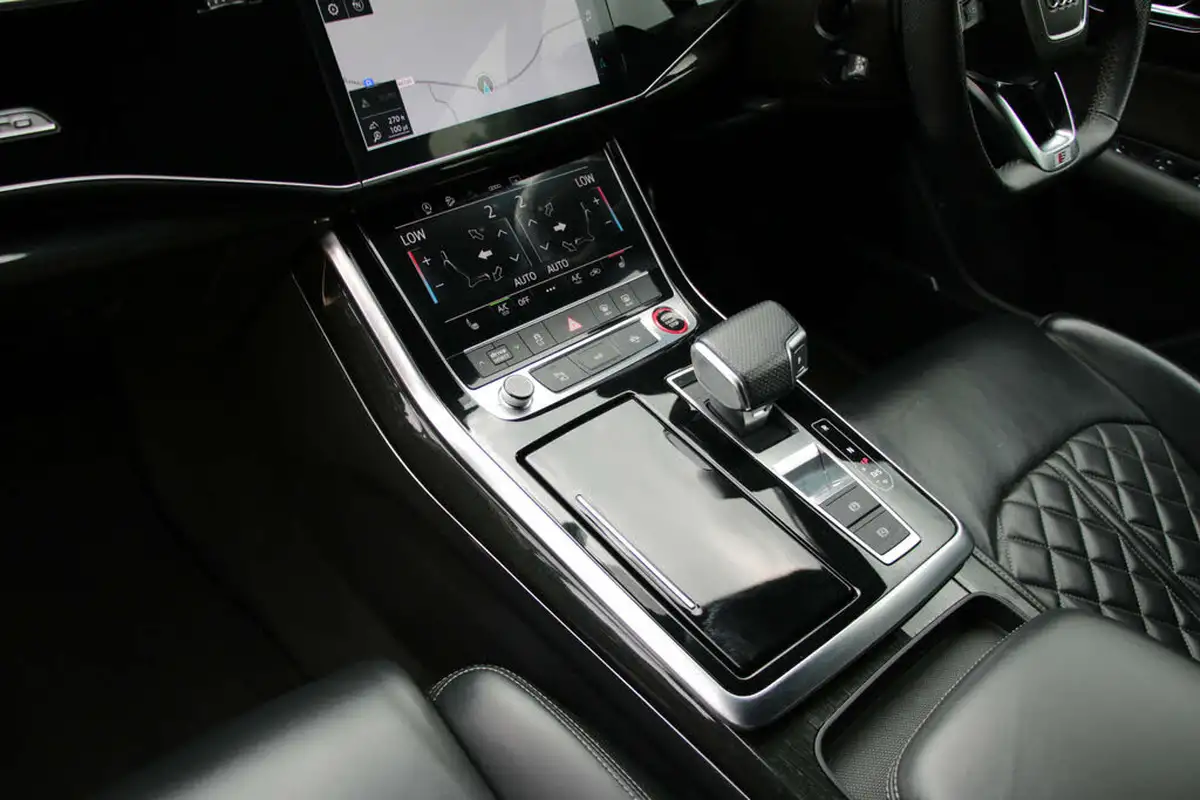 2022-audi-sq7-40-tfsi-black-edition-big-44
