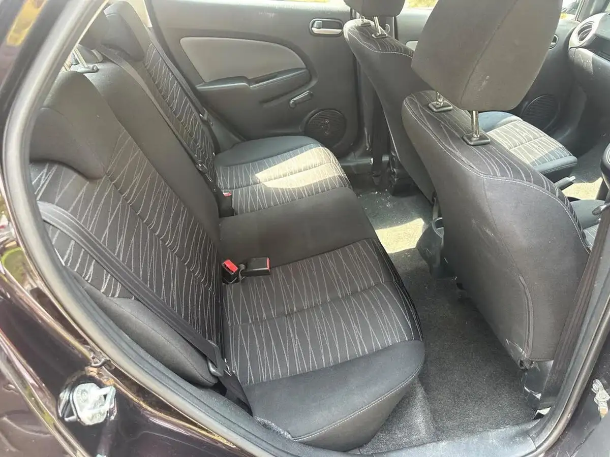 2009-mazda-mazda2-13-tamura-5d-big-15