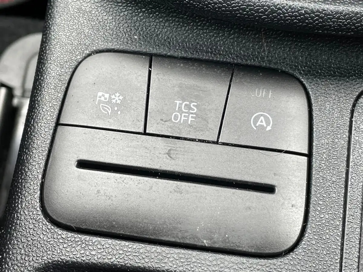 2023-ford-fiesta-10t-st-line-125ps-hybrid-mhev-big-24