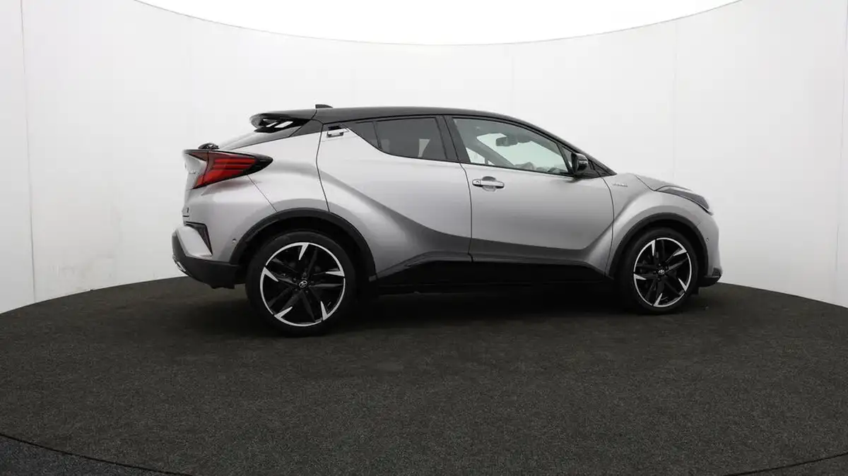 2022-toyota-c-hr-18-vvt-i-gr-sport-big-31