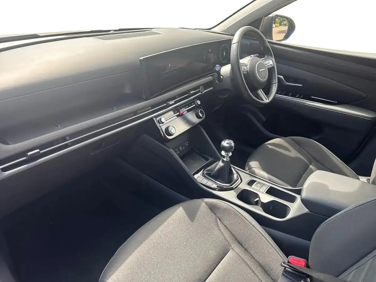 2024-hyundai-tucson-16-t-gdi-premium-160ps-two-tone-roof-big-2