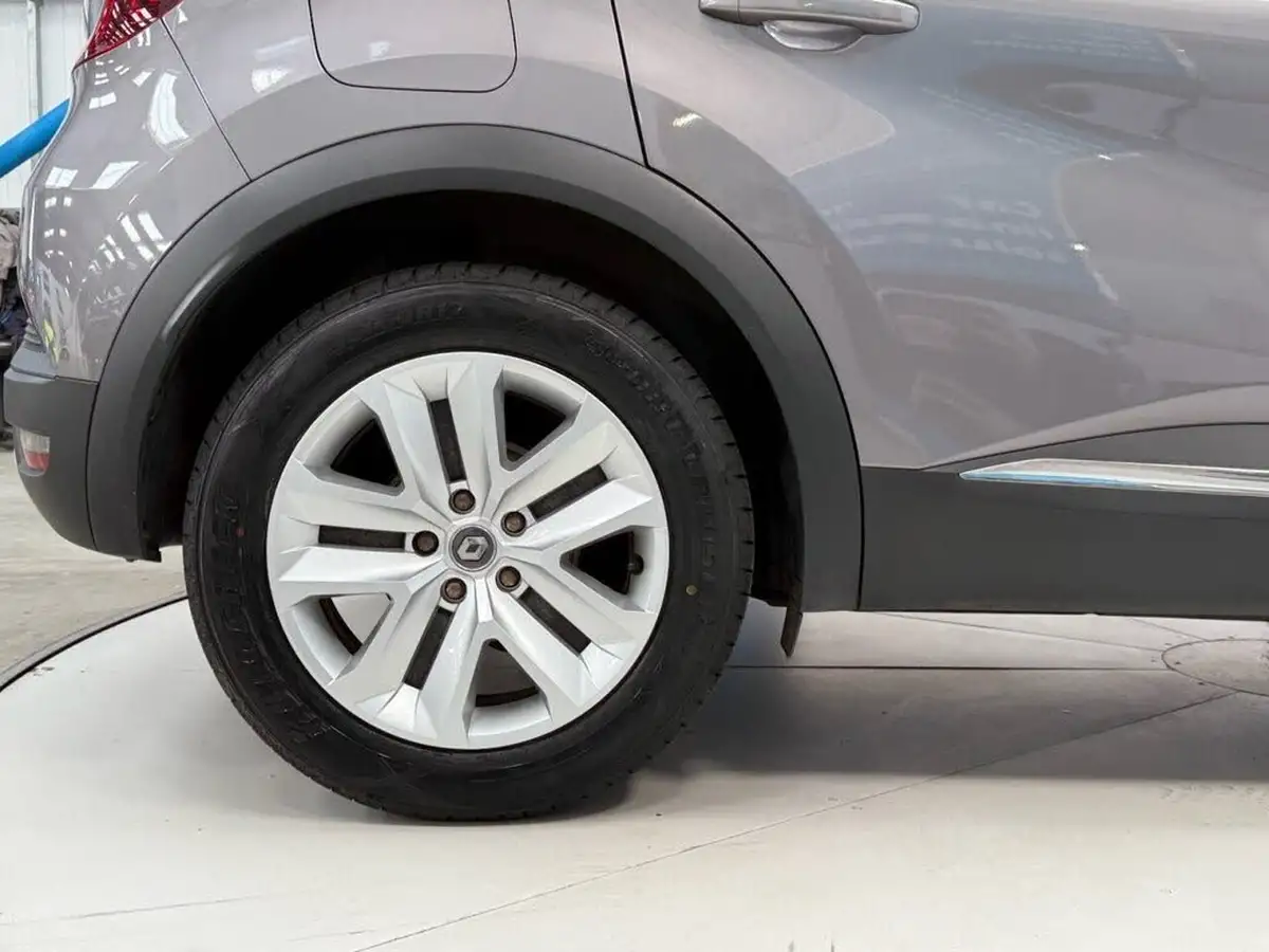 2020-renault-captur-10-tce-play-100bhp-big-12