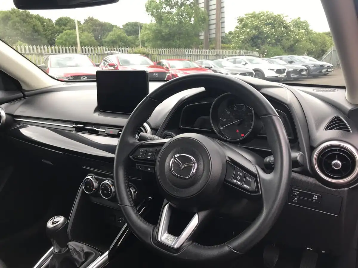 2023-mazda-mazda2-15-skyactiv-g-se-l-big-3