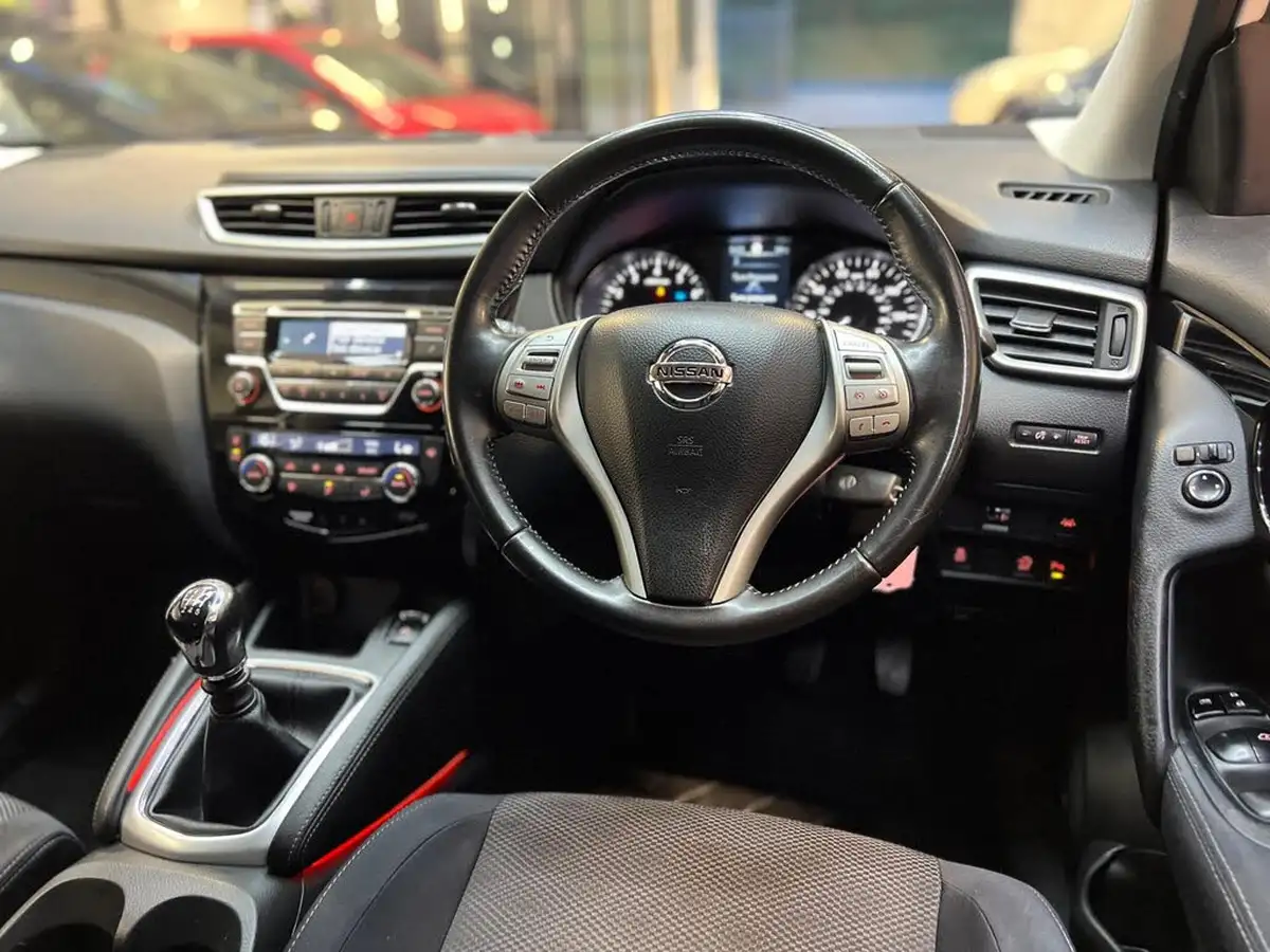 2015-nissan-qashqai-12-acenta-dig-t115ps-smart-vision-pack-big-48