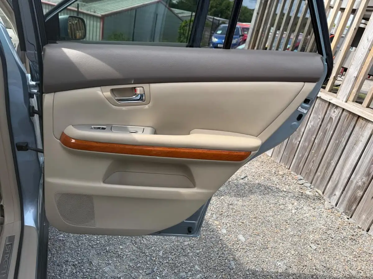 2005-lexus-rx-300-30-limited-edition-big-42