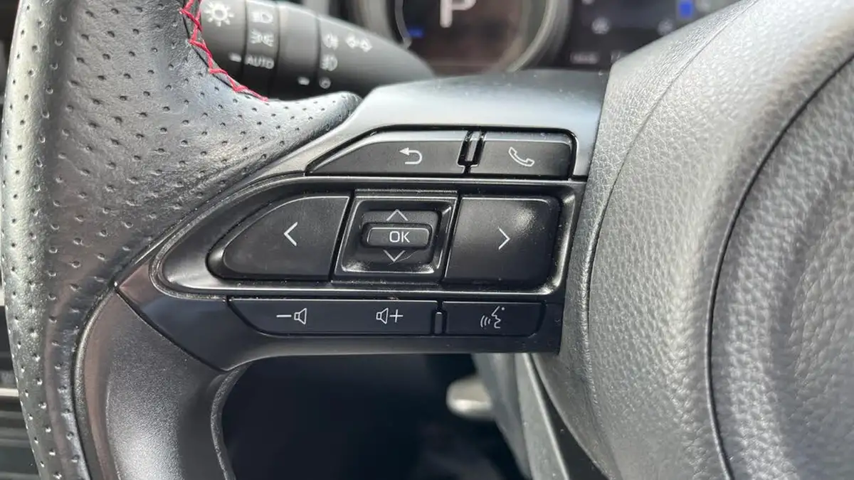 2022-toyota-yaris-15-vvt-i-gr-sport-big-45