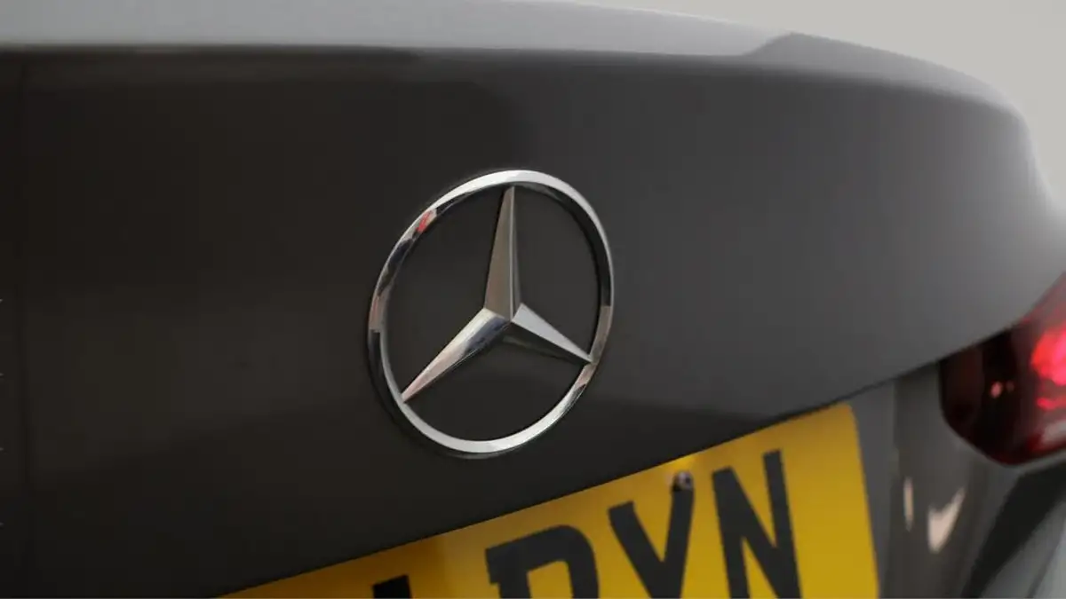 2021-mercedes-benz-a-class-13-a250e-amg-line-executive-saloon-4d-big-20