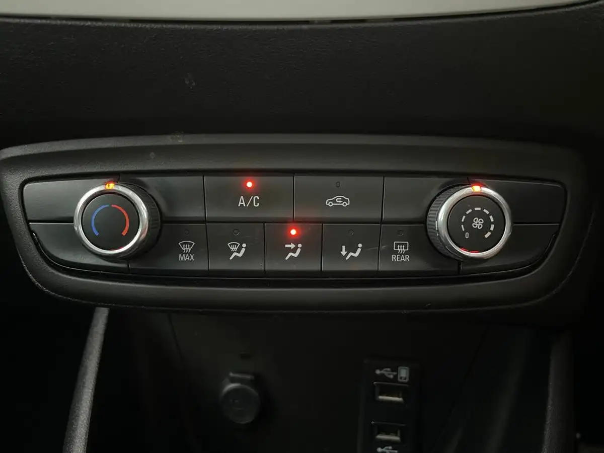 2020-vauxhall-crossland-x-12i-sri-nav-big-25