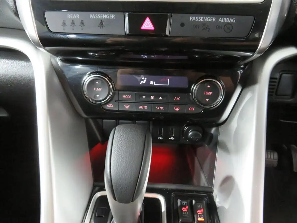 2019-mitsubishi-eclipse-cross-15-3-auto-big-11