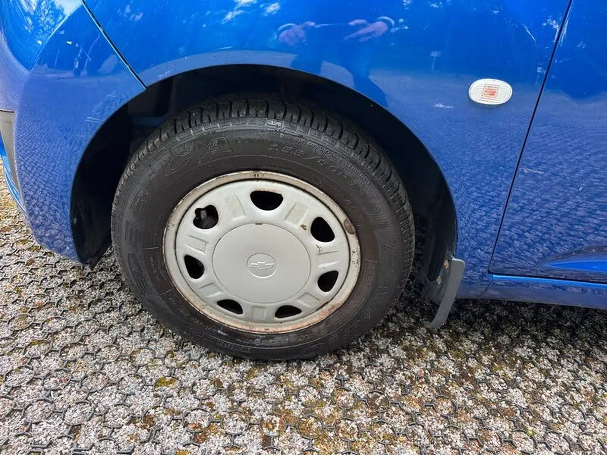 2011-chevrolet-spark-10-big-40
