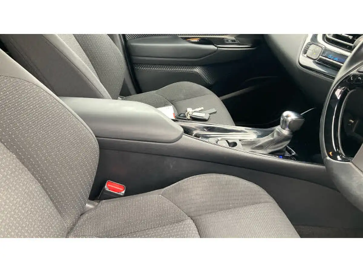 2019-toyota-c-hr-18-vvt-i-dynamic-big-31