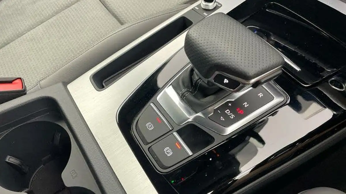 2023-audi-q5-20-45-tfsi-s-line-station-wagon-big-12