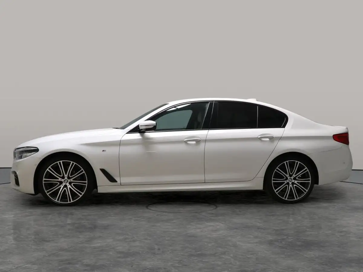 2017-bmw-5-series-30-540i-m-sport-saloon-4d-big-16