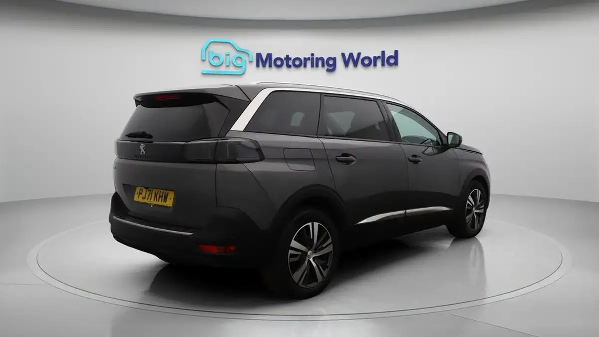 2021-peugeot-5008-suv-12-puretech-allure-premium-big-7