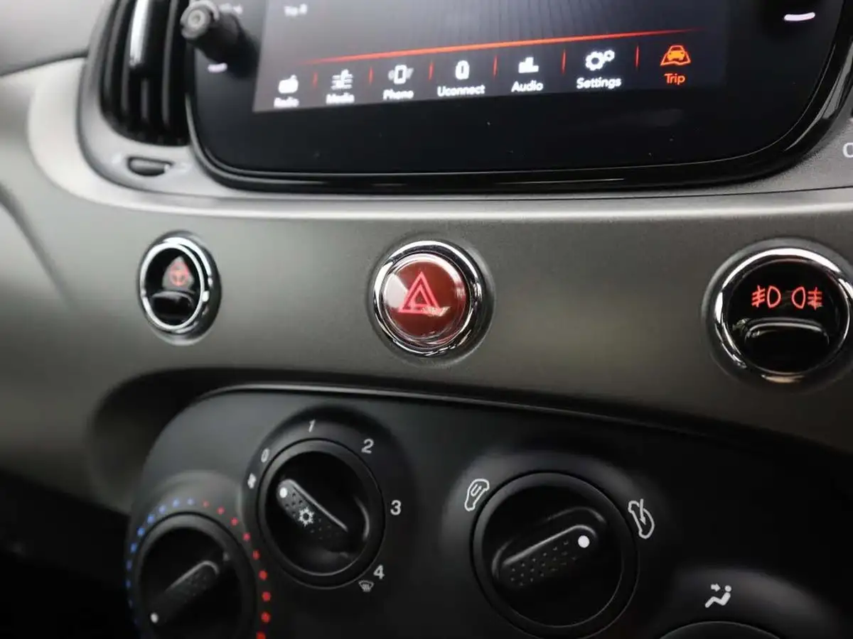 2018-fiat-500-12-s-big-29