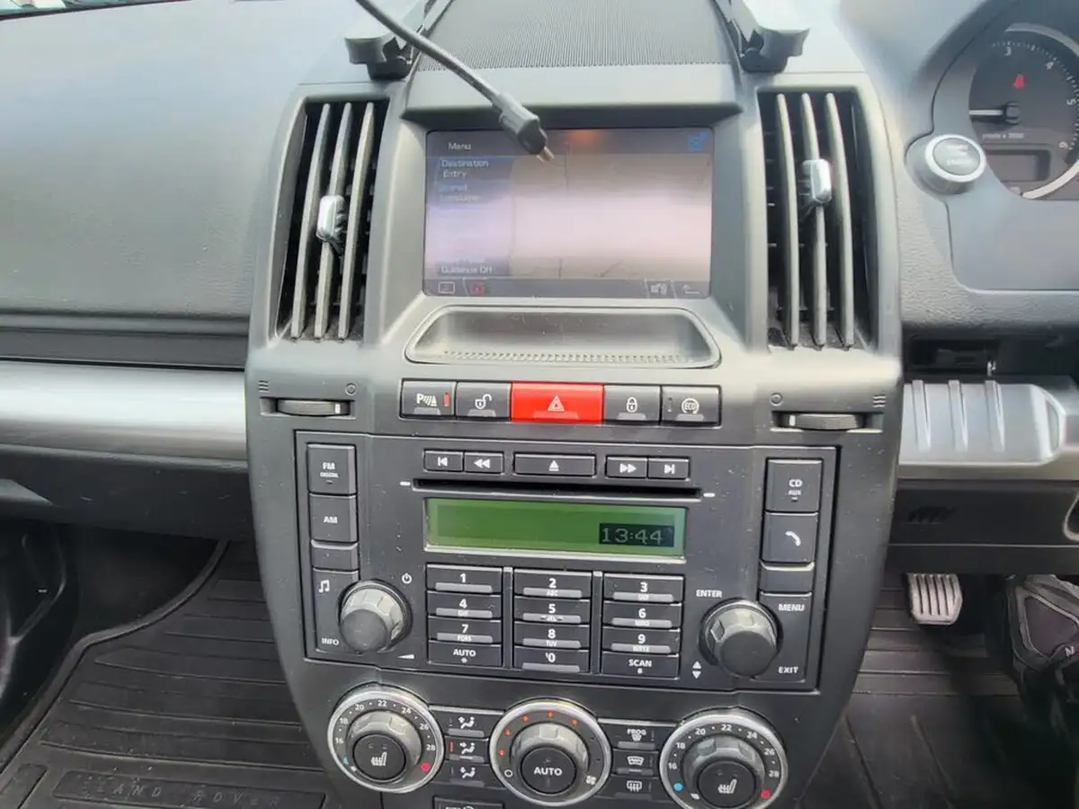 2010-land-rover-freelander-2-22td4e-hse-big-7